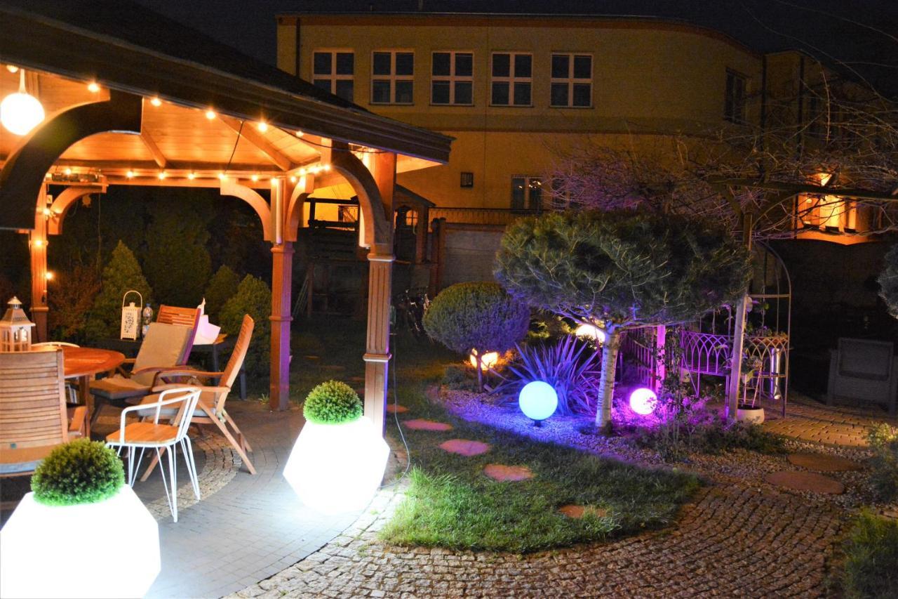 Apartamenty I Pokoje „Pod Jedynka” Konstantynow Lodzki Exterior photo