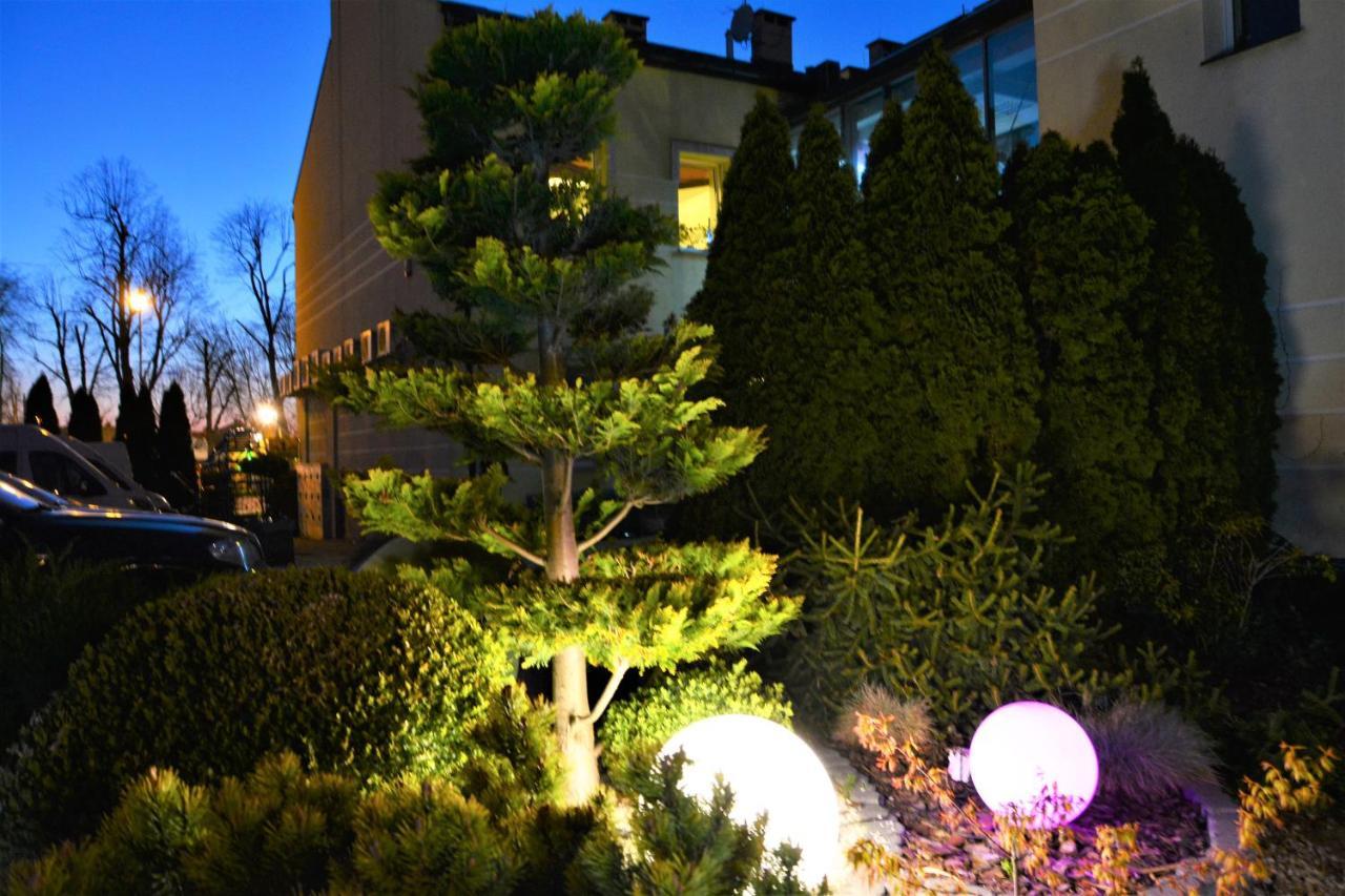 Apartamenty I Pokoje „Pod Jedynka” Konstantynow Lodzki Exterior photo